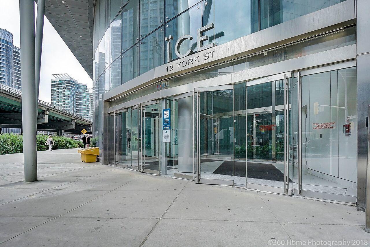 Ice - Lake And City View Toronto Esterno foto